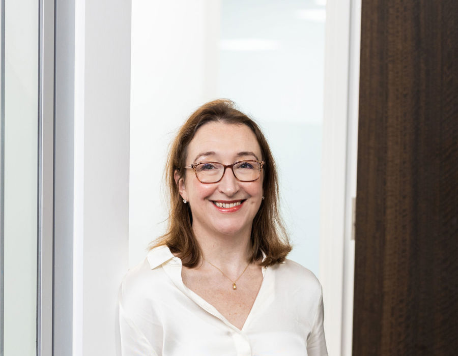 Headshot of Dominique Burnett