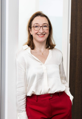 Headshot of Dominique Burnett