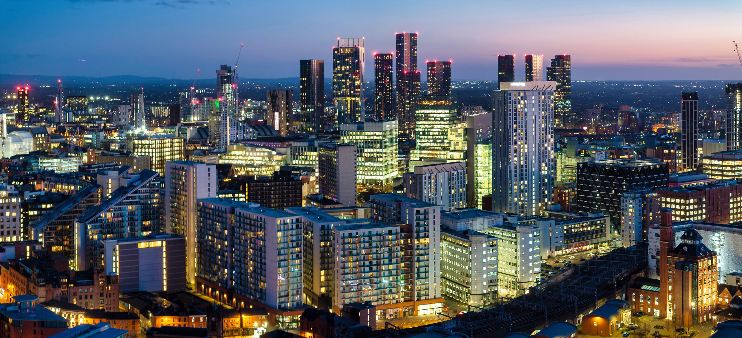 Manchester Skyline At Night Min
