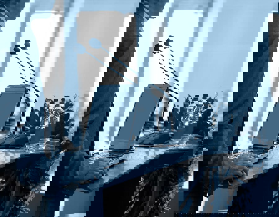 Istock Panel Speech (2)